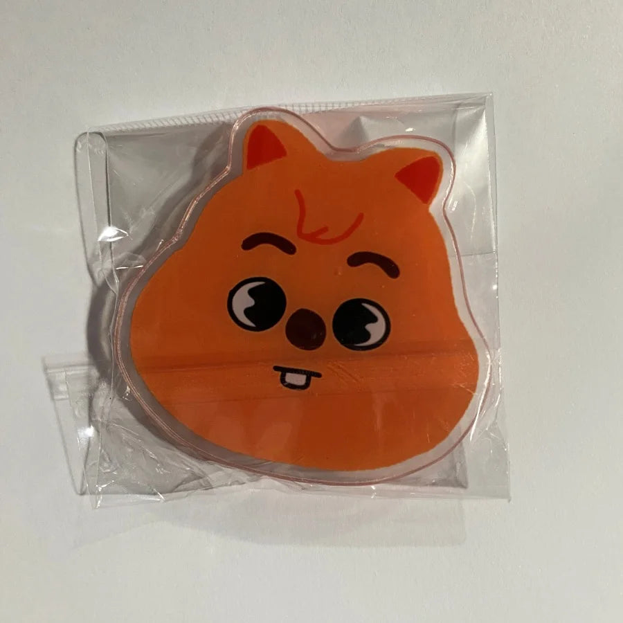 Soporte para Celular SKZOO – Holder Acrílico K-Pop Coleccionable ✨